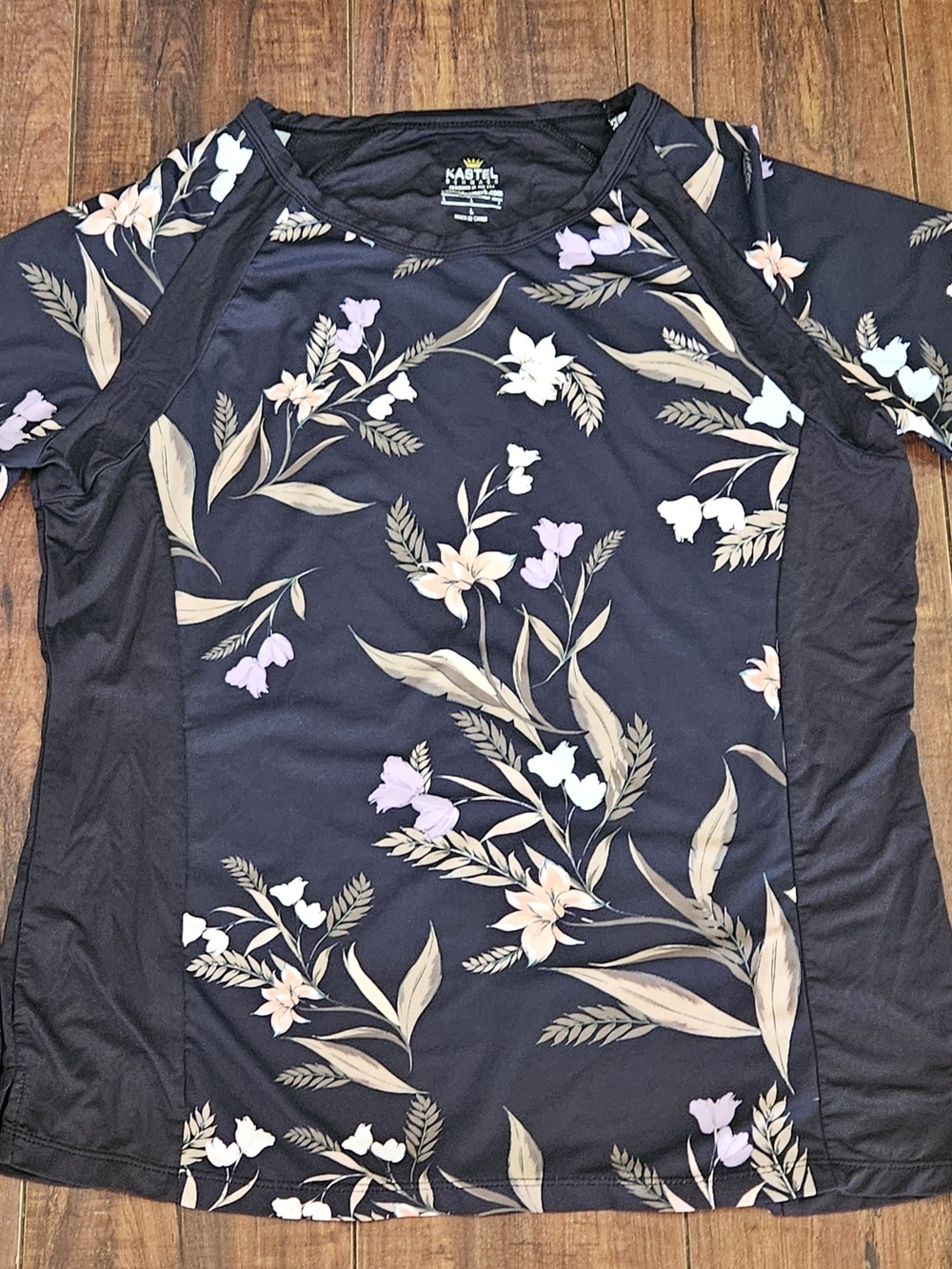 Kastel Denmark Women's Black Floral Athletic Top
